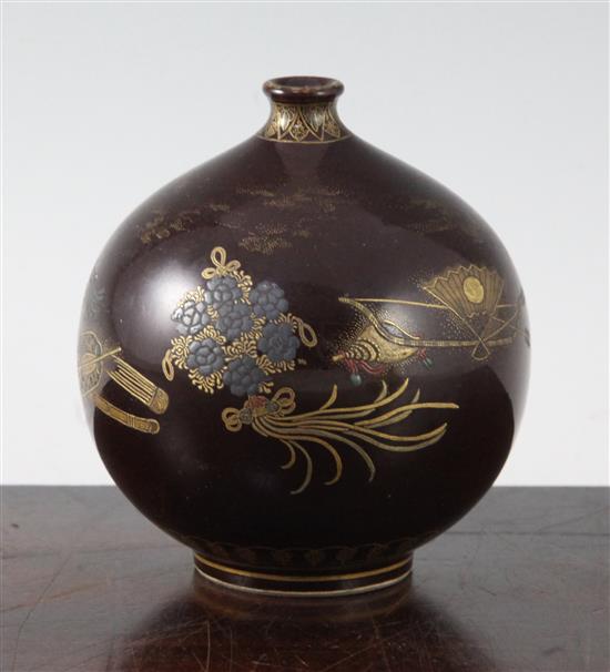 An unusual Japanese Satsuma pottery vase, by Kinkozan, Meiji period, height 11.2cm